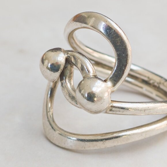 Hand‑Made Modernist Sterling Bypass Ring | Size 5 ¾ | Abstract Orb Design - Picture 8 of 10